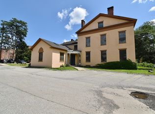 77 Maple St, Springfield, MA 01105