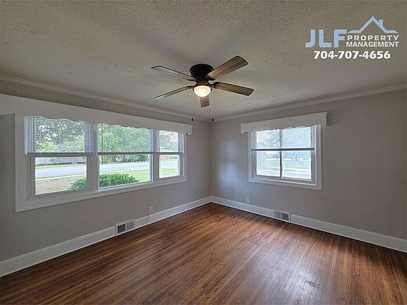 2nd image of 1310 Oakwood Ave