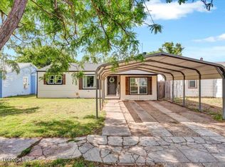 304 14th St, Levelland, TX 79336