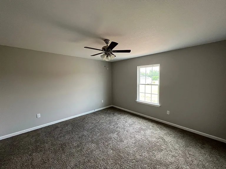 7054 White Pine Ave — Photo 9