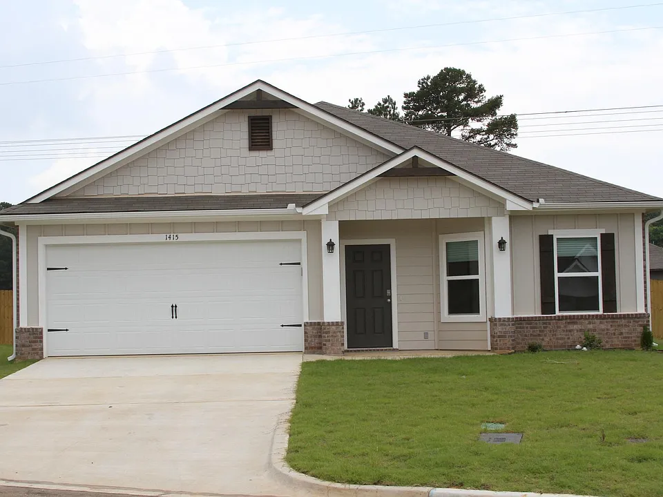 1415 Monterey Dr