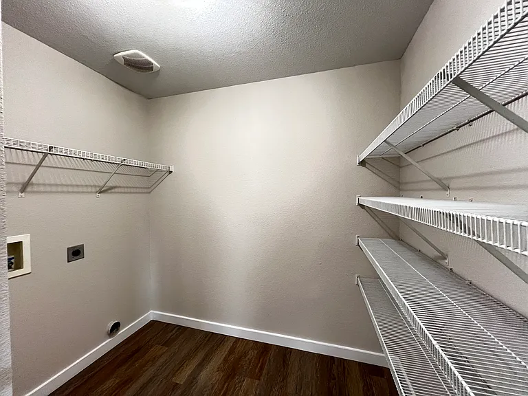 9252 Saint Martin Rd — Photo 14