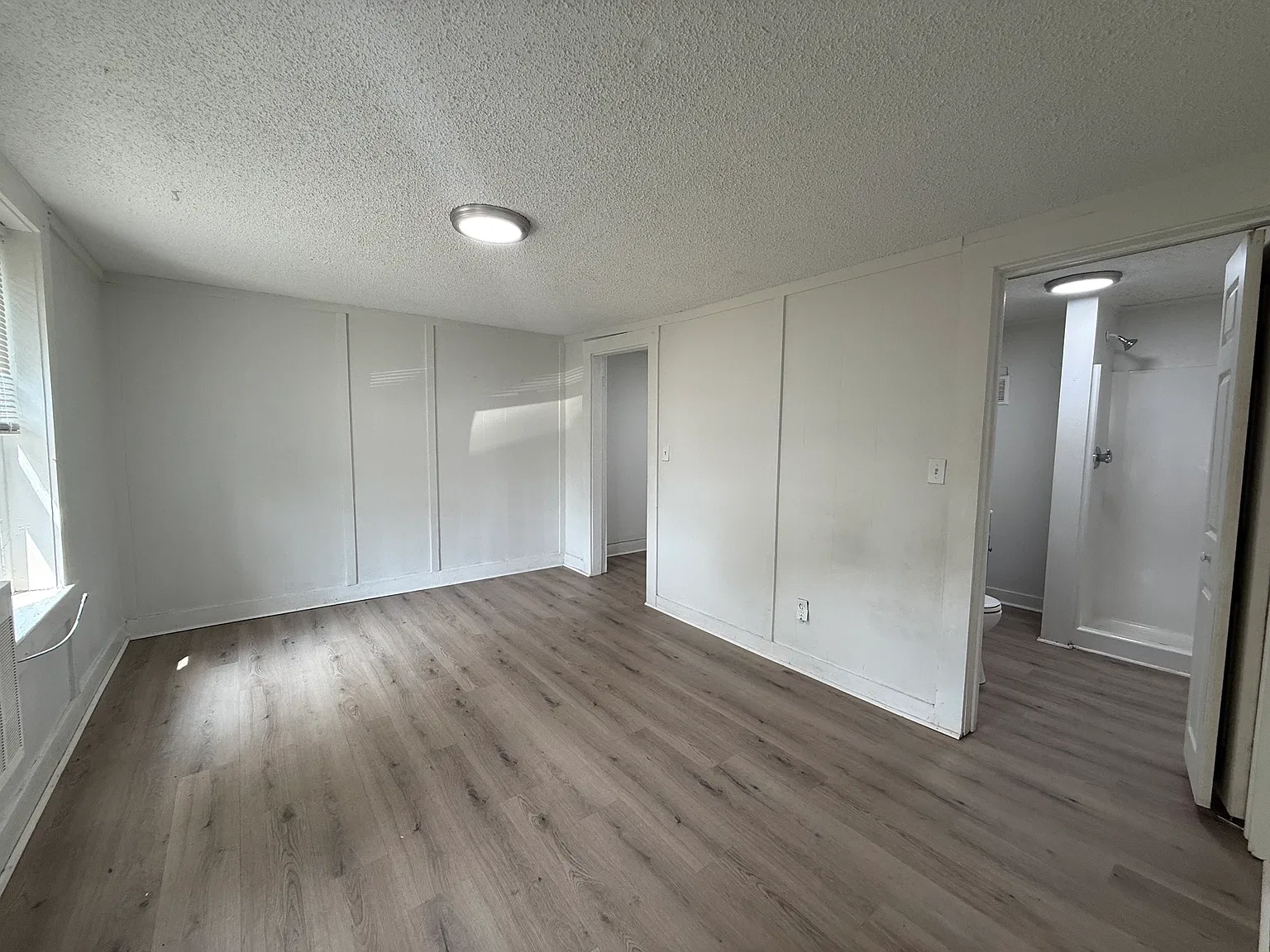 Studio, 200 sqft, $1,500 — Photo 2