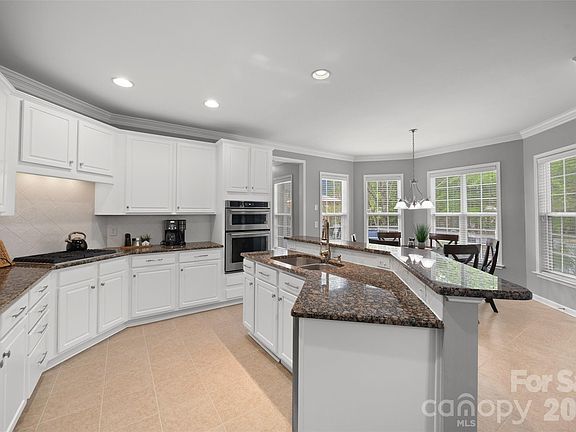 3rd image of 765 Fairway Point Dr