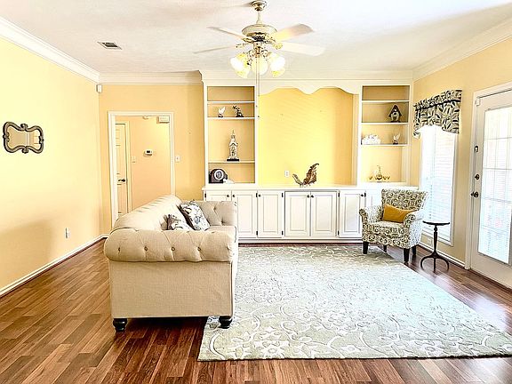 3rd image of 3421 Ashbury Ct