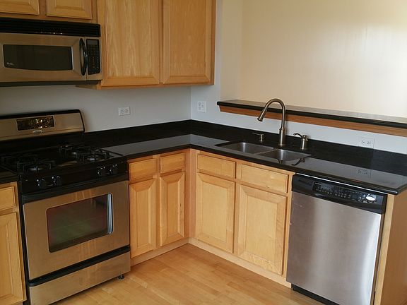 3rd image of 46 Village Station Ln