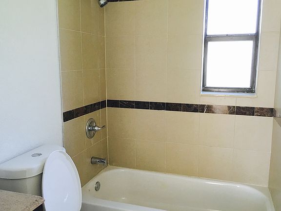 4th image of 3271 NW 18th Ct