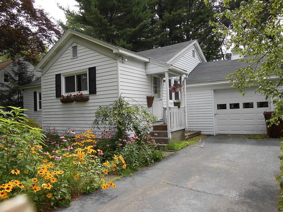 2nd image of 74 Palmer Ave