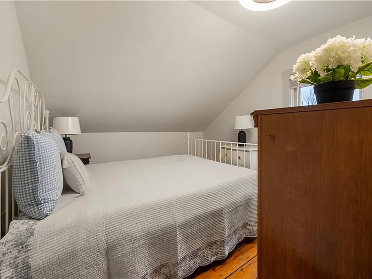 35 Marsh St — Photo 20