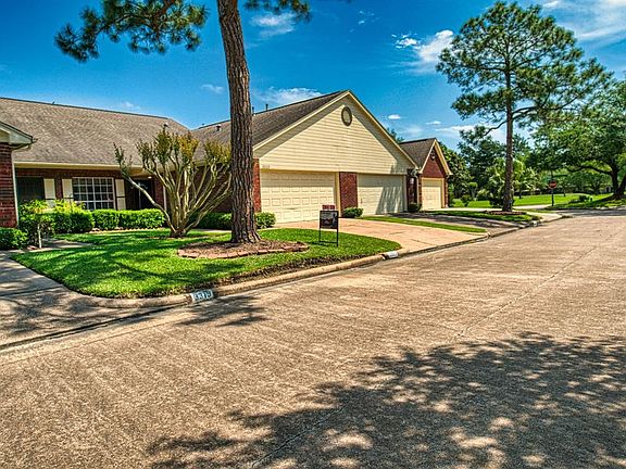 5th image of 3323 Country Meadows Ct