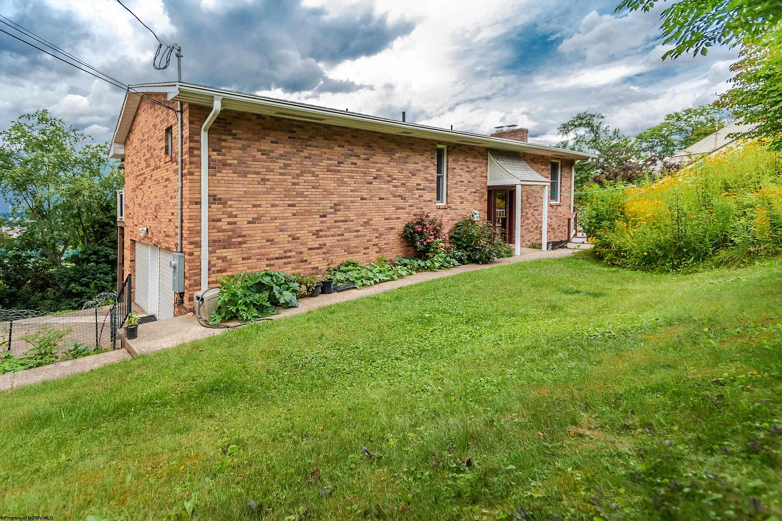 237 Morgantown Ave photo 1
