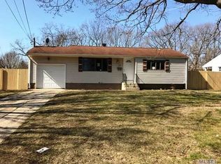 144 Gibbs Rd, Central Islip, NY 11722