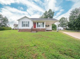 1007 Old Florence Rd, Lawrenceburg, TN 38464