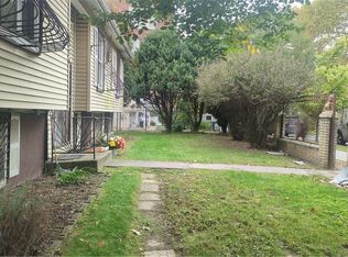 1574 Crotona Park E, Bronx, NY 10460