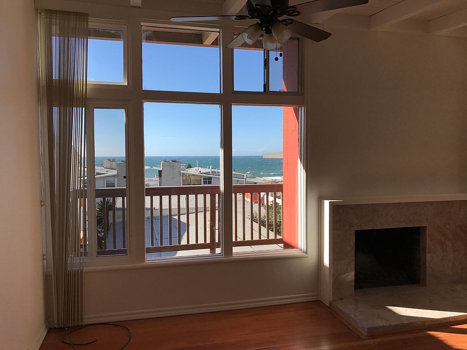 1st image of 2205 Bayview Dr