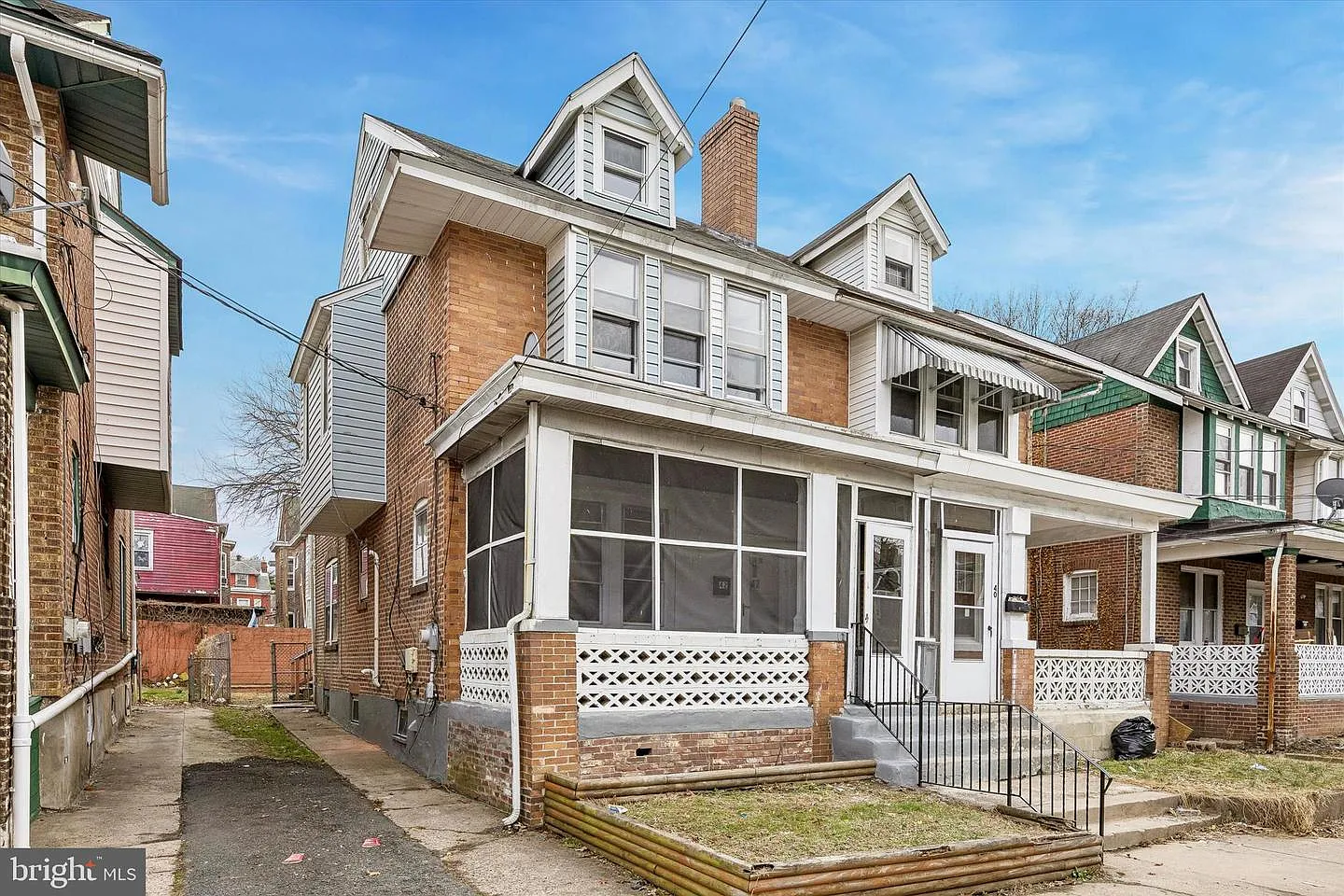42 Laurel Ave photo 1
