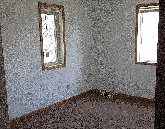 5th image of 714 Oliver Ave N