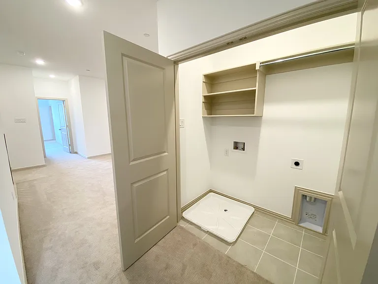 9425 Speaker Dr — Photo 19
