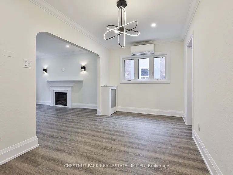 4 Oriole Cres #MAIN — Photo 8
