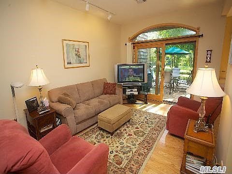 3rd image of 402 Pepperidge Lake Rd #402