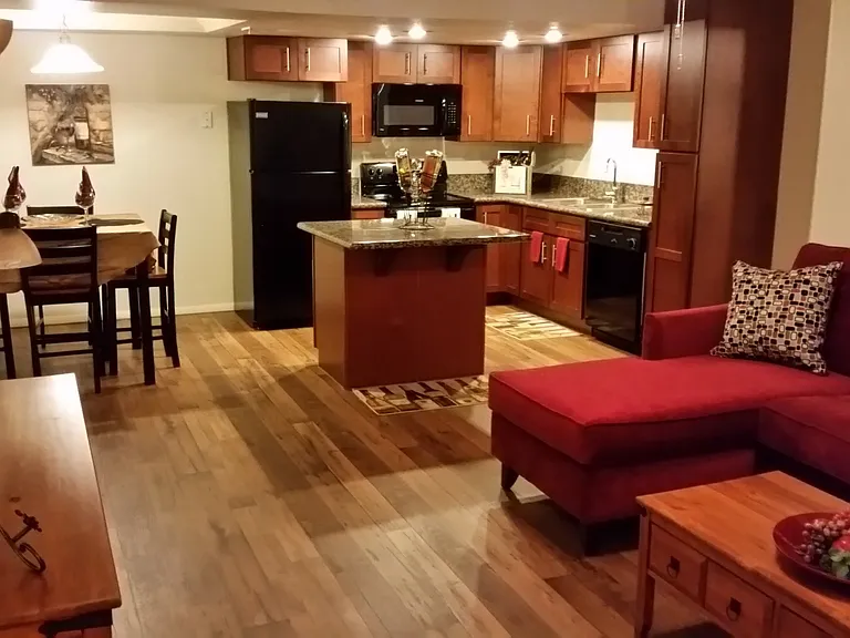 Desert Lakes Apartments — Photo 31