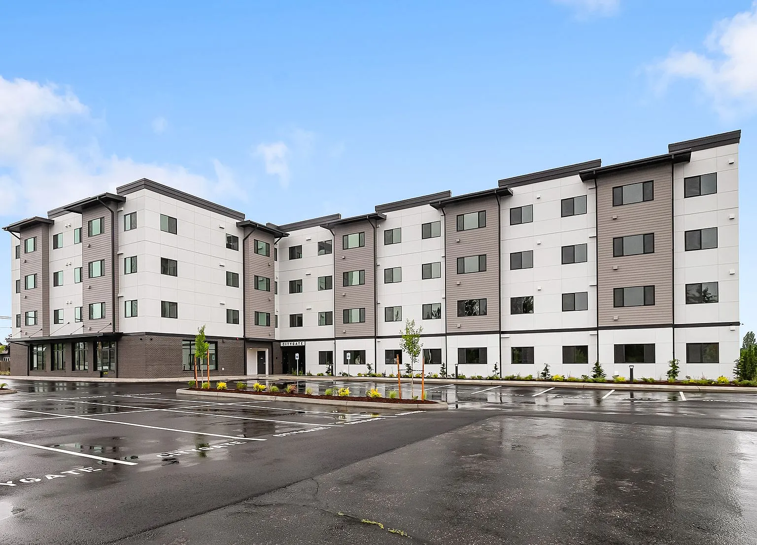 City Gate Apartments — Photo 1