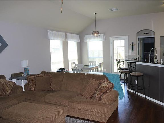 5th image of 15114 Pidmont Ln