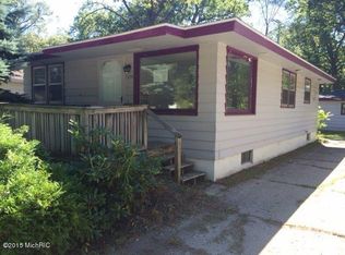 1275 Howard Ave, Muskegon, MI 49442