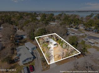 315 Miller St, Emerald Isle, NC 28594