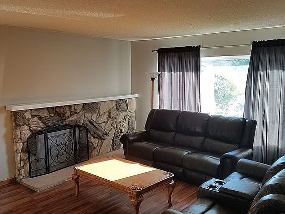 3rd image of 10333 Woodpark Dr