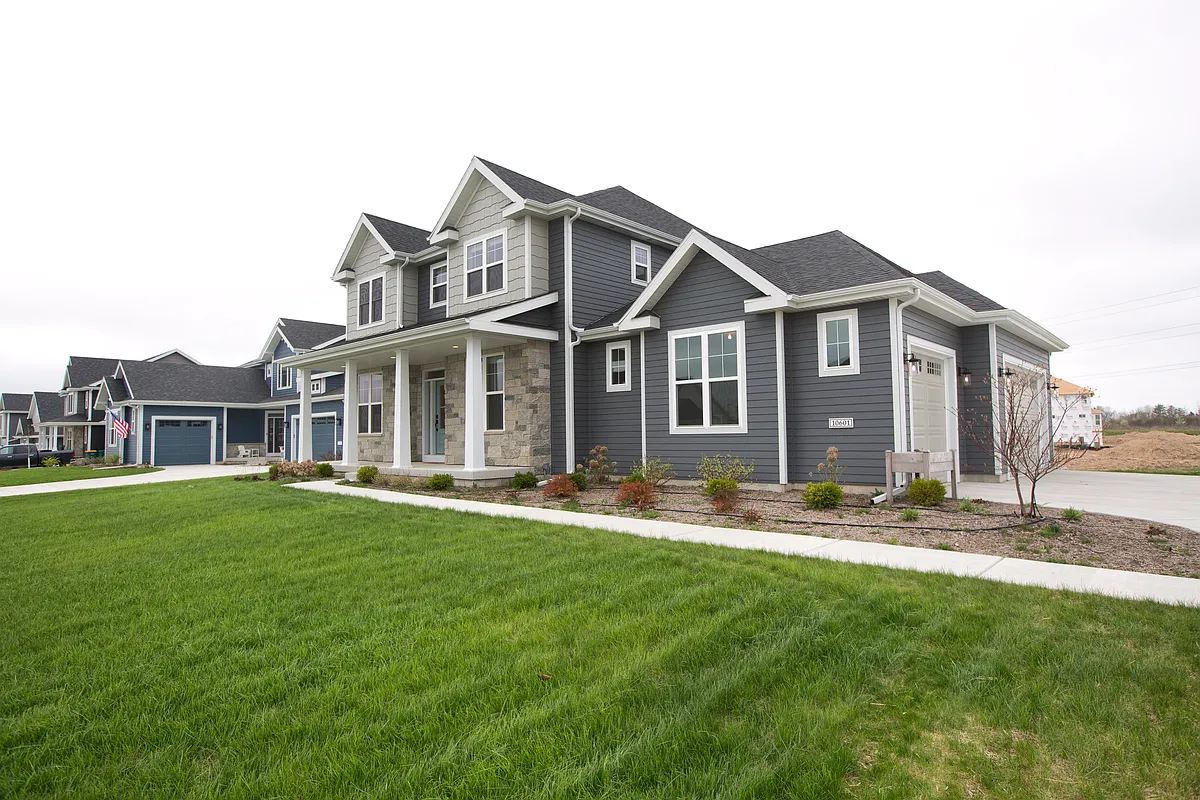 Enclave at Mequon Preserve - 10601 N Tree Sparrow Dr