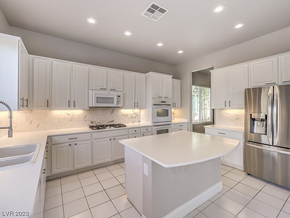 1st image of 2340 Valley Cottage Ave