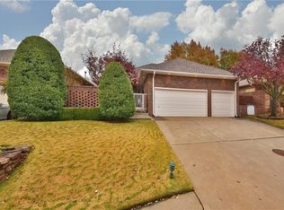 625 E Oak Pl, Edmond, OK 73025