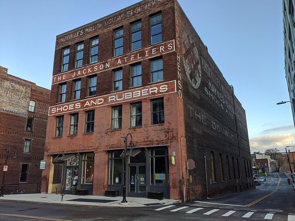 1st image of 130 W Jackson Ave Suite 203