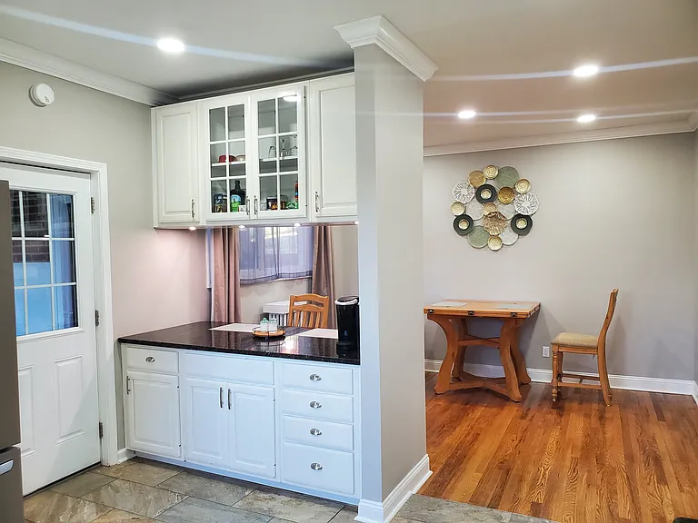 210 S Lynn Ave — Photo 35