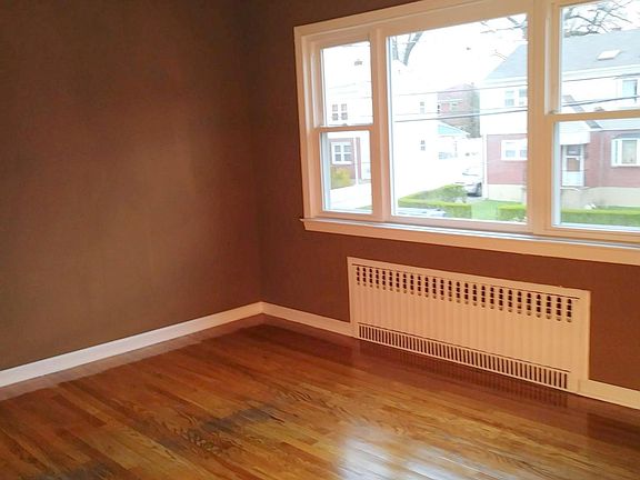 2nd image of 22 Rossiter Ave