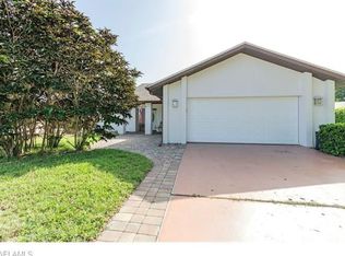 157 Pinehurst Cir, Naples, FL 34113