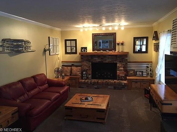 2nd image of 26916 Greenbrooke Dr