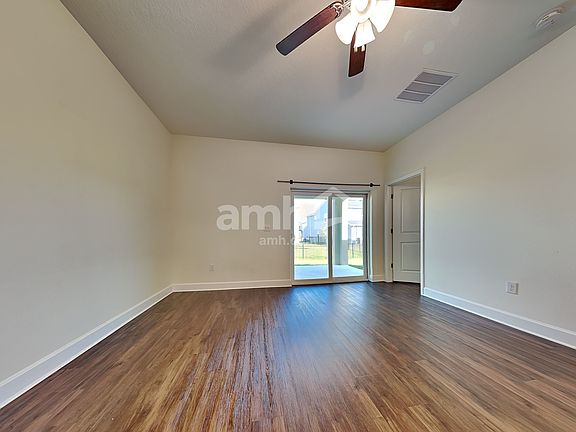4th image of 1032 Walden Pond Dr