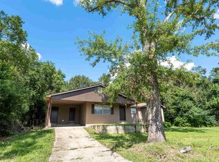 1902 Crabapple Dr, Tallahassee, FL 32304