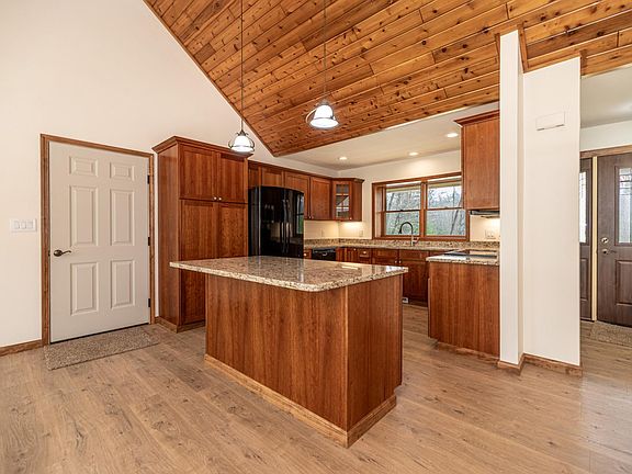 4th image of 9844 Baker Lake Rd
