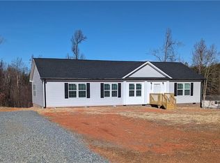 1367 Grooms Rd, Reidsville, NC 27320