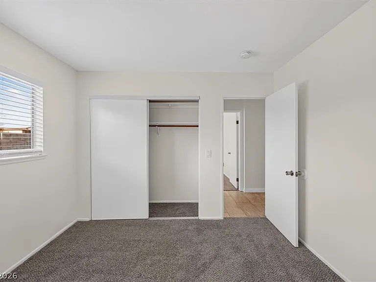 6834 Grandola Dr — Photo 27