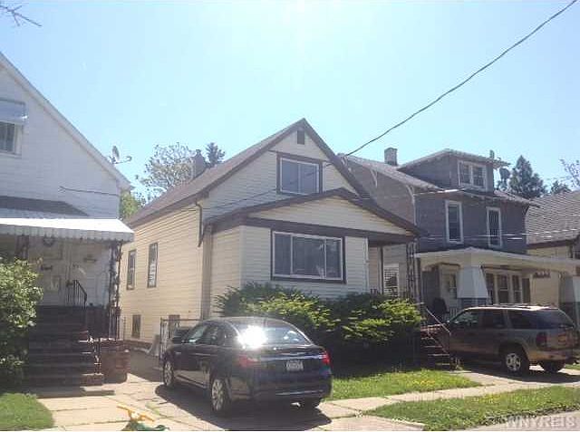2nd image of 47 Roslyn St