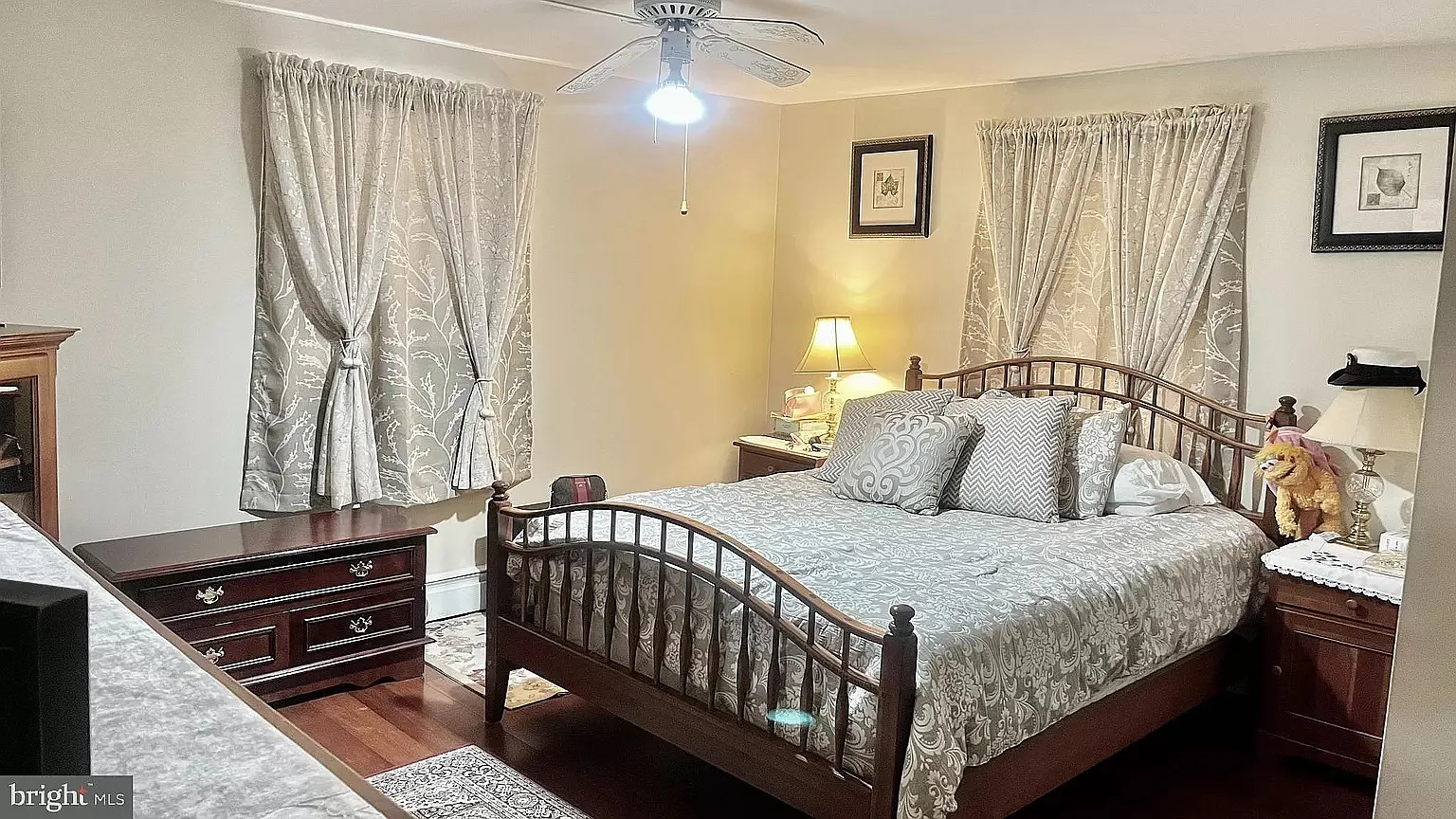 3 bed, 1875 sqft, $2,399 — Photo 2