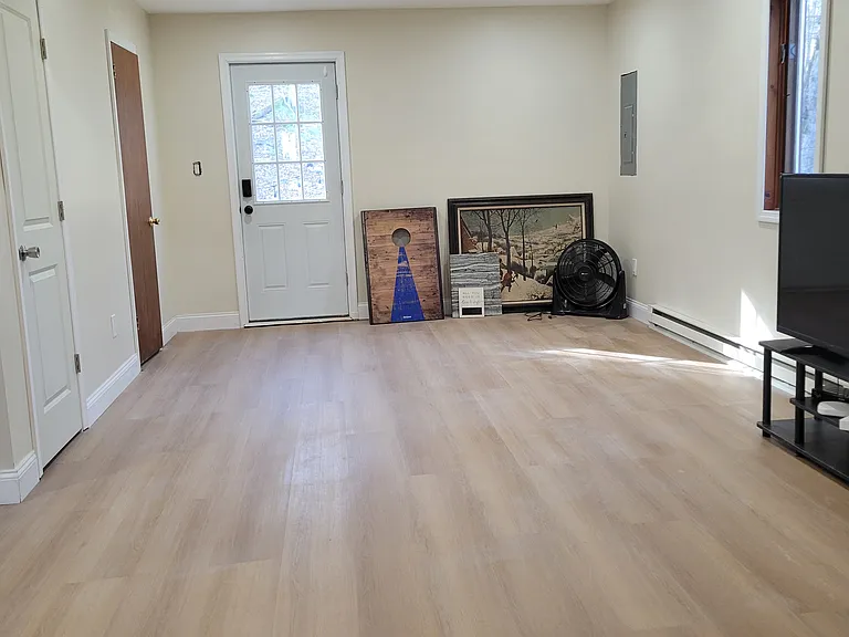 353 Saunders Dr — Photo 15