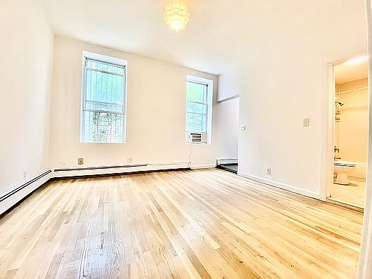 2nd image of 721 Dean St #2
