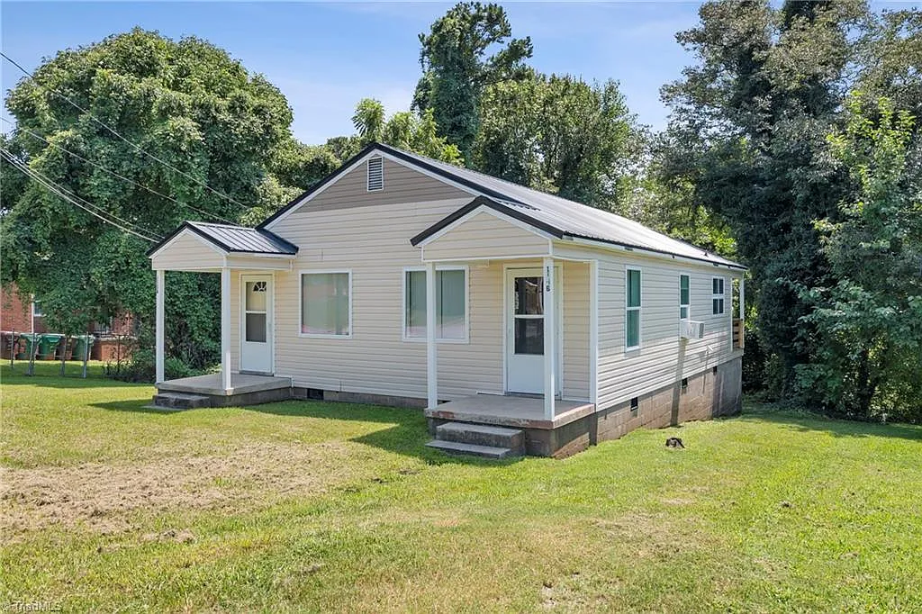 1 bed, 1.0 bath, $850 — Photo 2