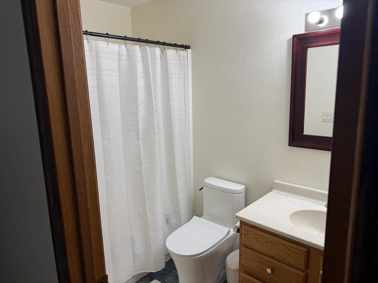 4 bed, 2163 sqft, $2,800 — Photo 2