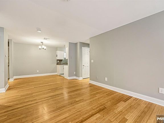 4th image of 105 State St APT 1H